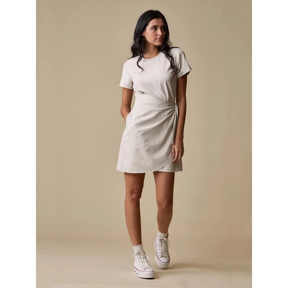 A Putnam Womens Wrap Dress in Optical Geo Cream Size Small Resortwear Minimalist